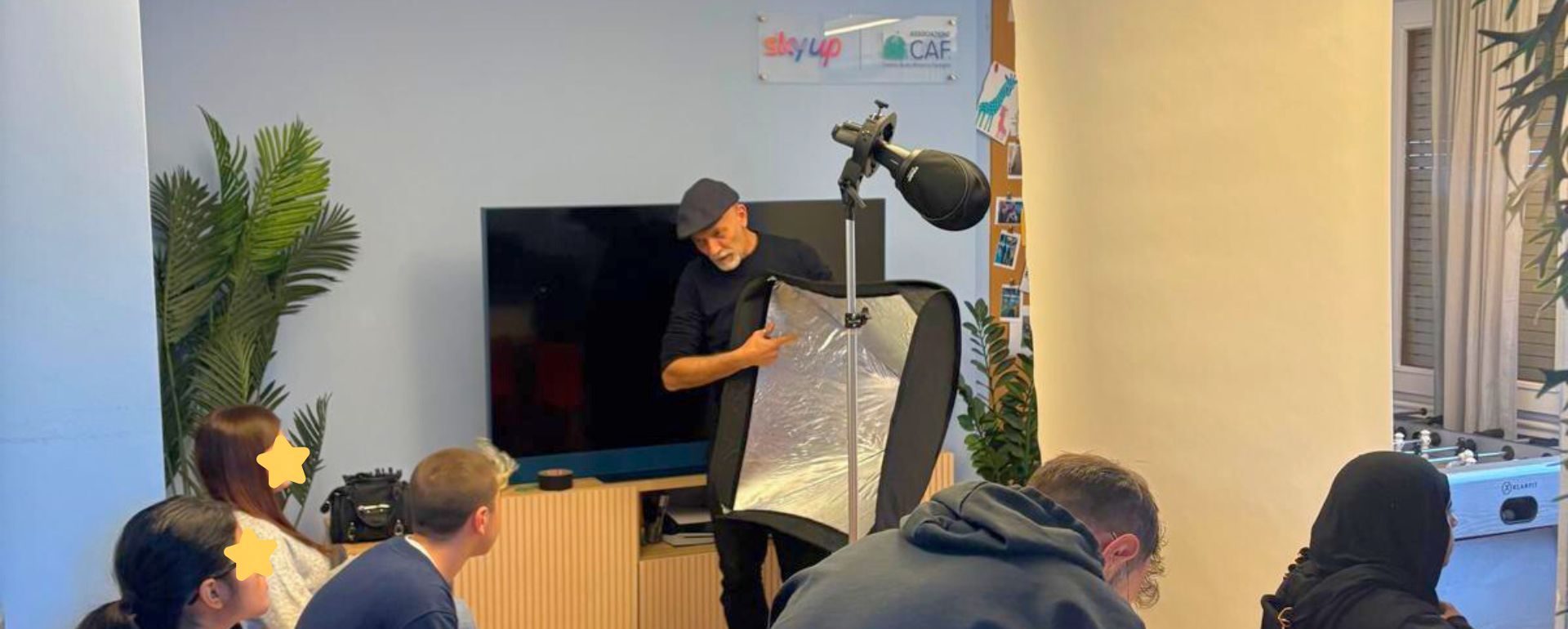 Ragazzi dell'Associazione CAF durante il workshop di fotografia Sony Kids in Focus con Amedeo Novelli.