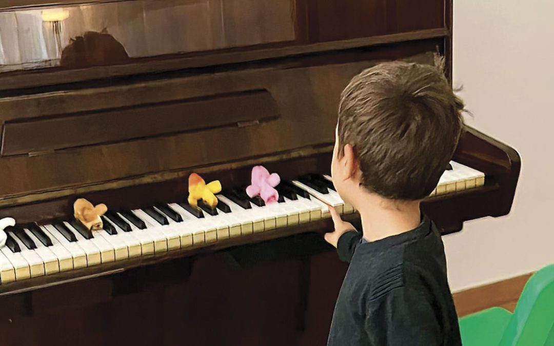 Oltre il silenzio del trauma: la musicoterapia per aiutare i nostri bambini e ragazzi ad esprimere le emozioni